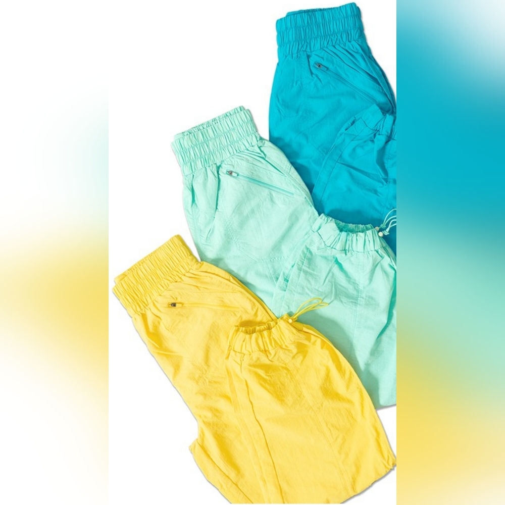 High Waisted Windbreaker Pants (Ice Blue)